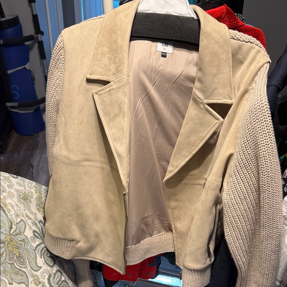 Chic CAbi Tan Women's Bomber jacket with Knit Sleeves